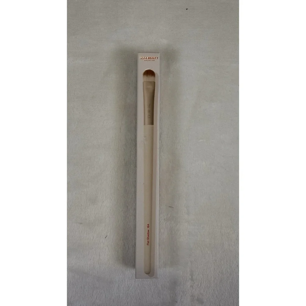 Ulta Beauty Collection Flat Shadow Brush #164 Eyeshadow Makeup Brush New